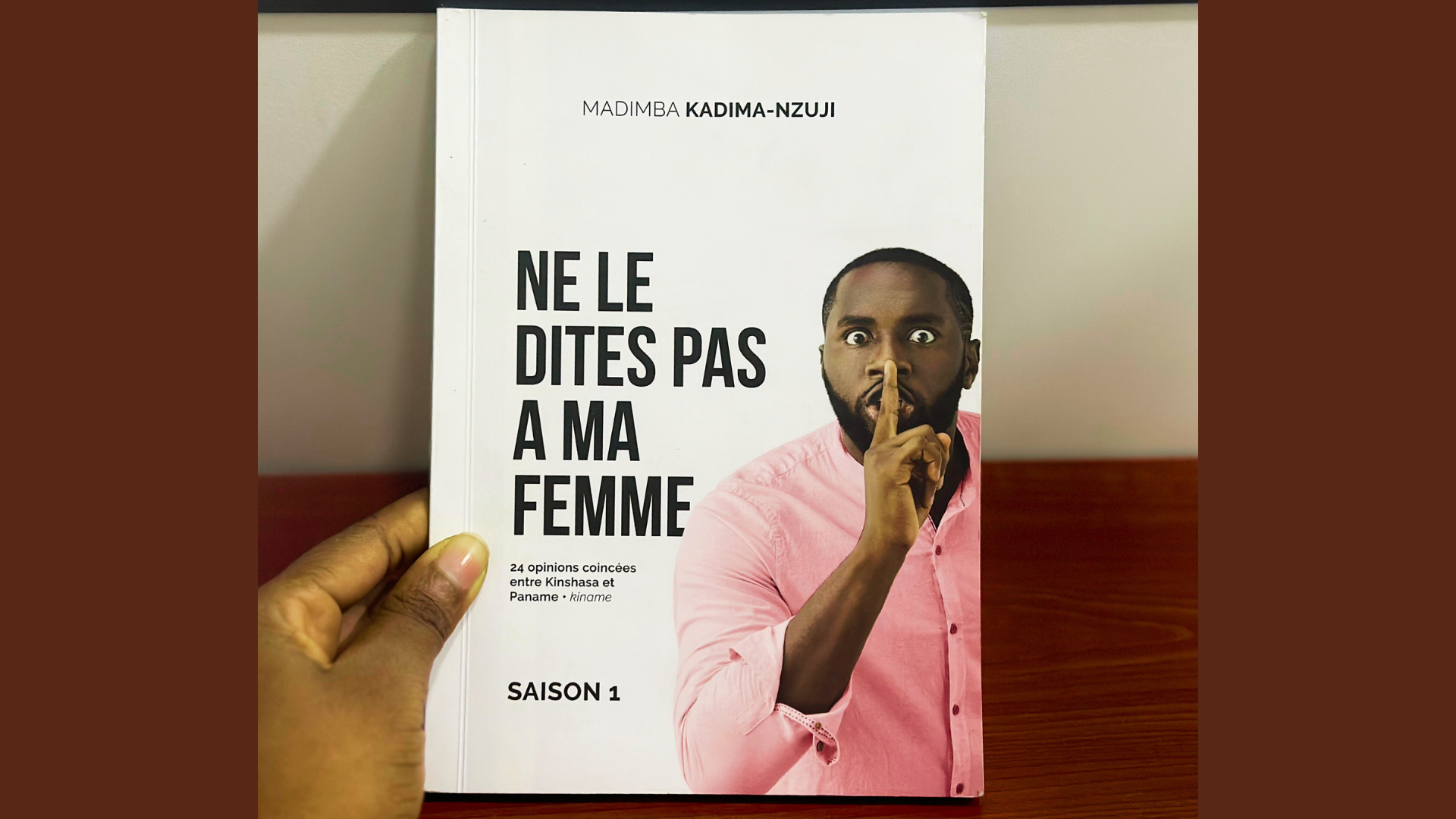 🎧 Madimba Kadima-Nzuji célèbre Aya Nakamura et critique des habitudes de Kiname dans « Ne le dites pas à ma femme »